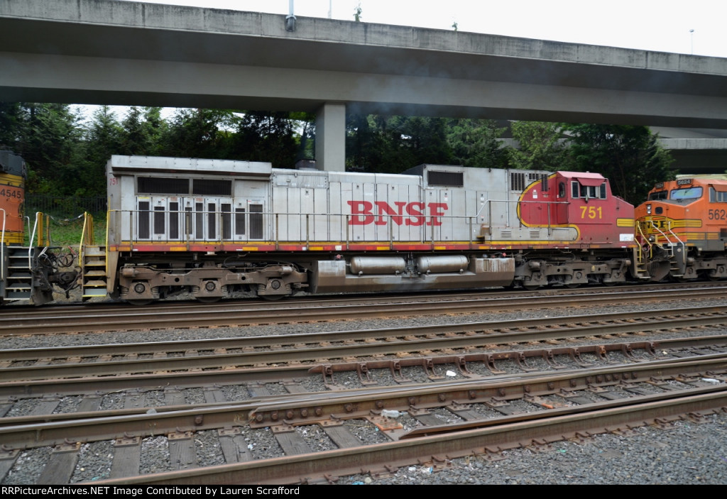 BNSF 751 N/B